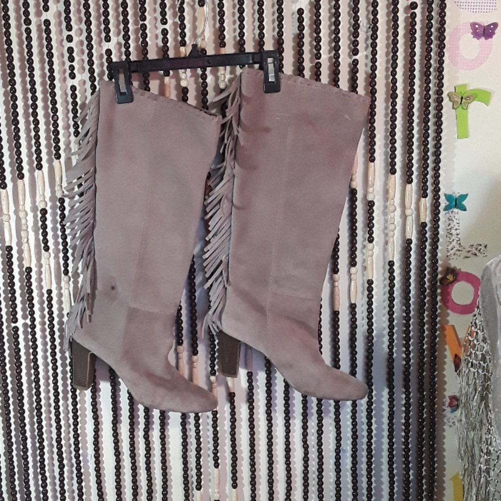 Cute Cosmopolitan Boots